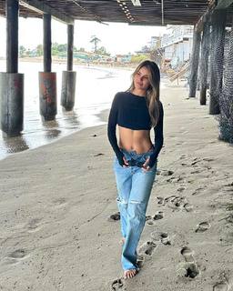 Madison Reed feet photo thumbnail