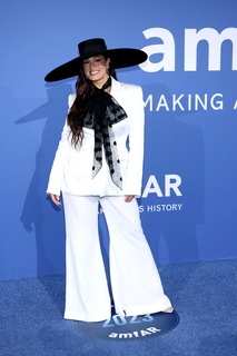 Ashley Graham feet photo thumbnail