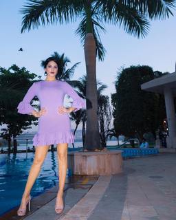 Sunny Leone feet photo thumbnail