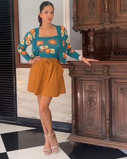 Sunny Leone feet photo thumbnail