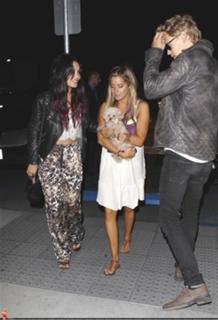 Ashley Tisdale feet photo thumbnail
