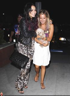 Ashley Tisdale feet photo thumbnail