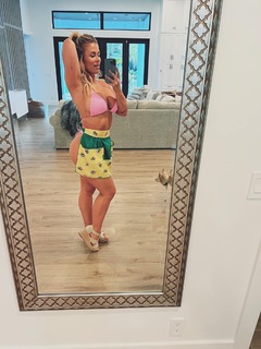 Paige VanZant feet photo thumbnail