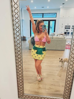 Paige VanZant feet photo thumbnail