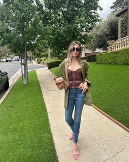 Ludovica Frasca feet photo thumbnail