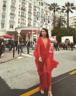 Zaira Nara feet photo thumbnail