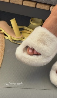 Malgorzata Rozenek feet photo thumbnail