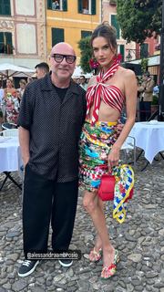 Alessandra Ambrosio feet photo thumbnail