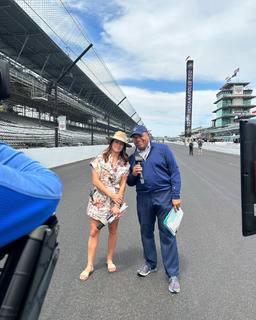 Danica Patrick feet photo thumbnail
