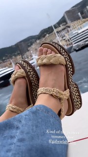 Maria Sharapova feet photo thumbnail