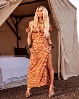 Jessica Simpson feet photo 4