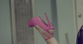 Christina Aguilera feet photo thumbnail
