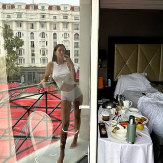 Zaira Nara feet photo thumbnail