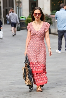 Myleene Klass feet photo thumbnail