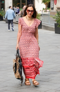 Myleene Klass feet photo thumbnail