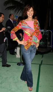 Catherine Bell feet photo thumbnail