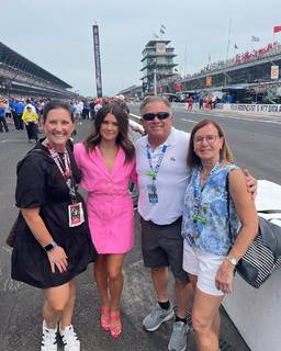 Danica Patrick feet photo thumbnail