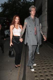 Megan Fox feet photo thumbnail