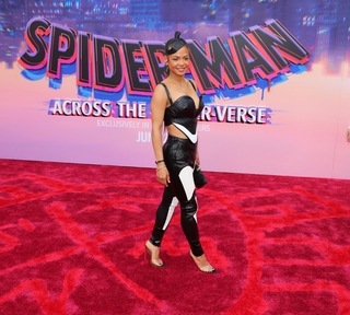 Christina Milian feet photo thumbnail