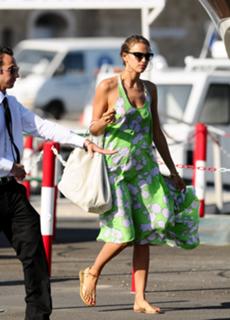 Irina Shayk feet photo thumbnail