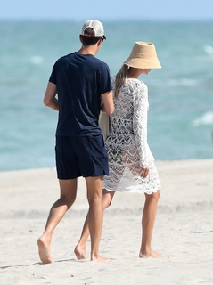 Ivanka Trump feet photo thumbnail