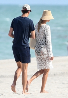 Ivanka Trump feet photo thumbnail