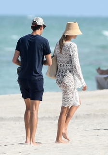 Ivanka Trump feet photo thumbnail