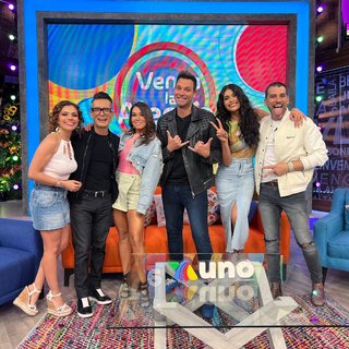 Laura González feet photo thumbnail