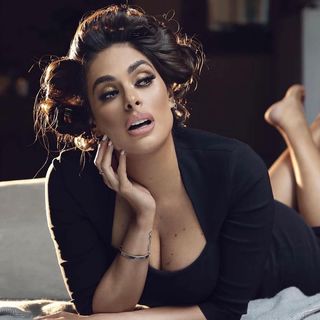 Galilea Montijo feet photo thumbnail