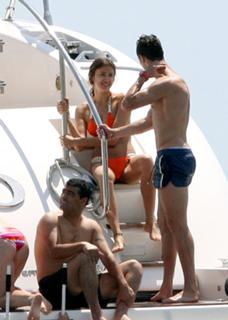 Irina Shayk feet photo thumbnail