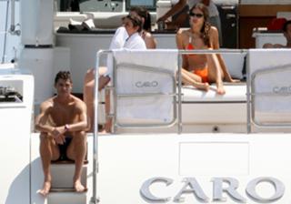 Irina Shayk feet photo thumbnail