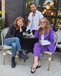 Lea Thompson feet photo 5