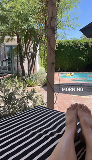 Tiffani Thiessen feet photo thumbnail