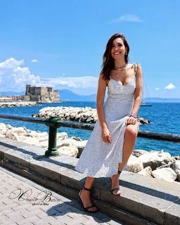 Caterina Balivo feet photo thumbnail