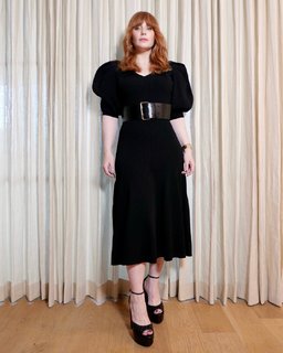 Bryce Dallas Howard feet photo thumbnail