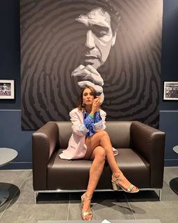 Caterina Balivo feet photo thumbnail