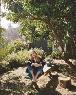 Halston Sage feet photo 4
