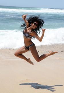 Nicole Scherzinger feet photo thumbnail