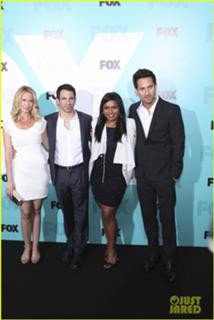 Mindy Kaling feet photo thumbnail