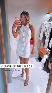 Athina Oikonomakou feet photo thumbnail