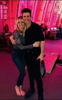 Debbie Gibson feet photo thumbnail