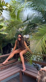 Jordana Brewster feet photo thumbnail