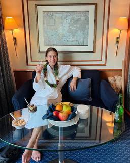 Kate Walsh feet photo thumbnail
