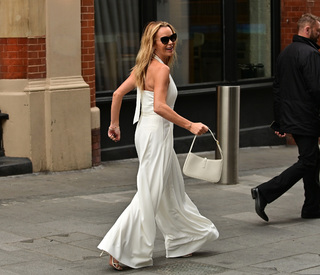 Amanda Holden feet photo thumbnail