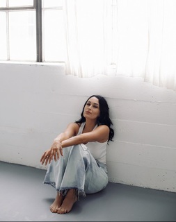 Brie Garcia feet photo thumbnail
