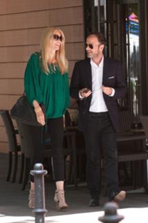 Claudia Schiffer feet photo thumbnail