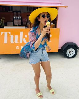 Rakul Preet Singh feet photo thumbnail