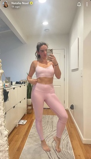 Natalie Noel Mariduena feet photo thumbnail