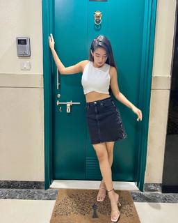 Anushka Sen feet photo thumbnail
