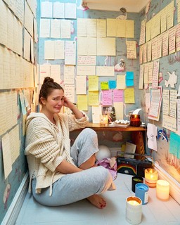 Drew Barrymore feet photo thumbnail